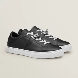 day-sneaker--212901ZH01-worn-1-0-0-800-800_g