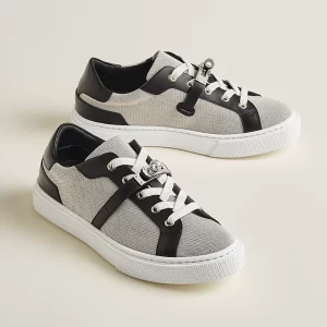 day-sneaker--221195Z PN-worn-1-0-0-800-800_g