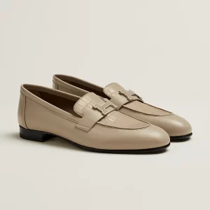 paris-loafer--221220Z T8-worn-1-0-0-800-800_g