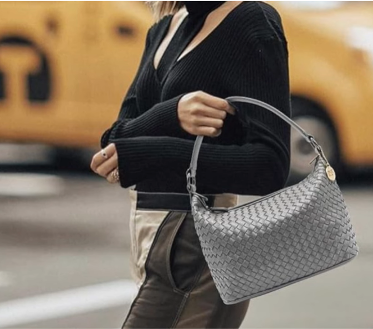 the 10 best handbag trend for 2024(Woven Bags)