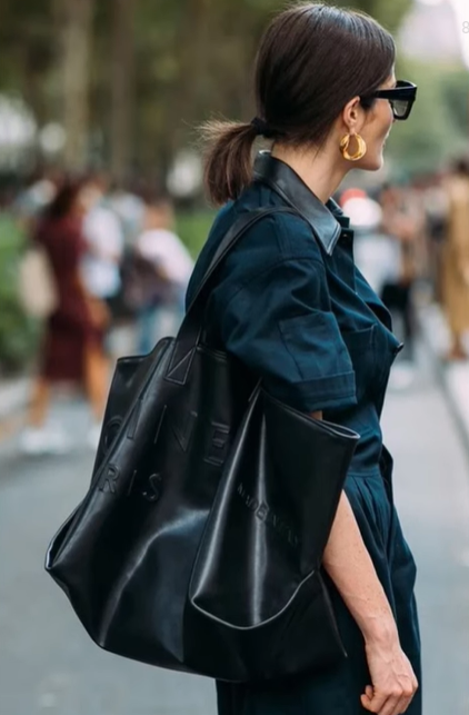 the 10 best handbag trend for 2024(Unstructured Bags)